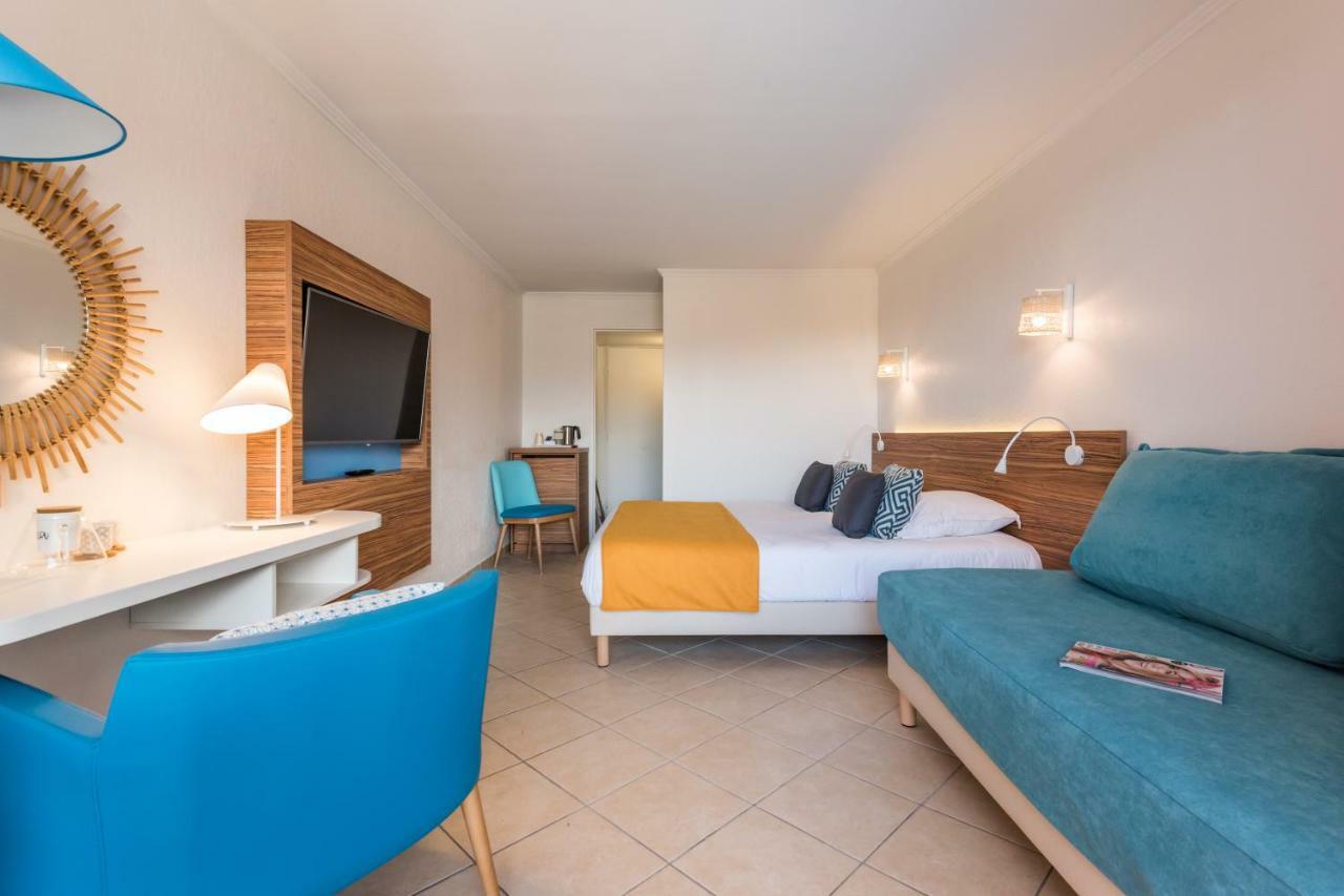 Hotel De L'esterel 3*