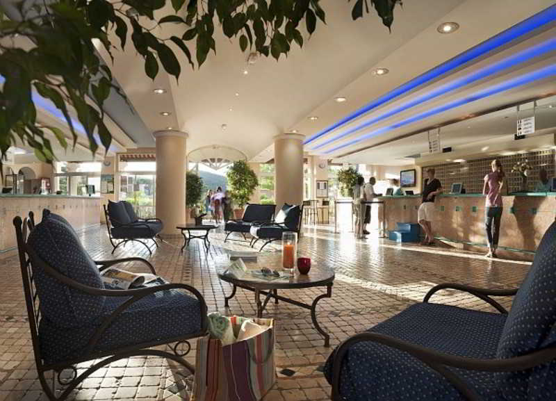 De L'esterel Pierre & Hotel