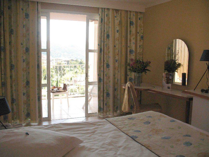 De L'esterel Pierre & Hotel Saint-Raphael (Var)