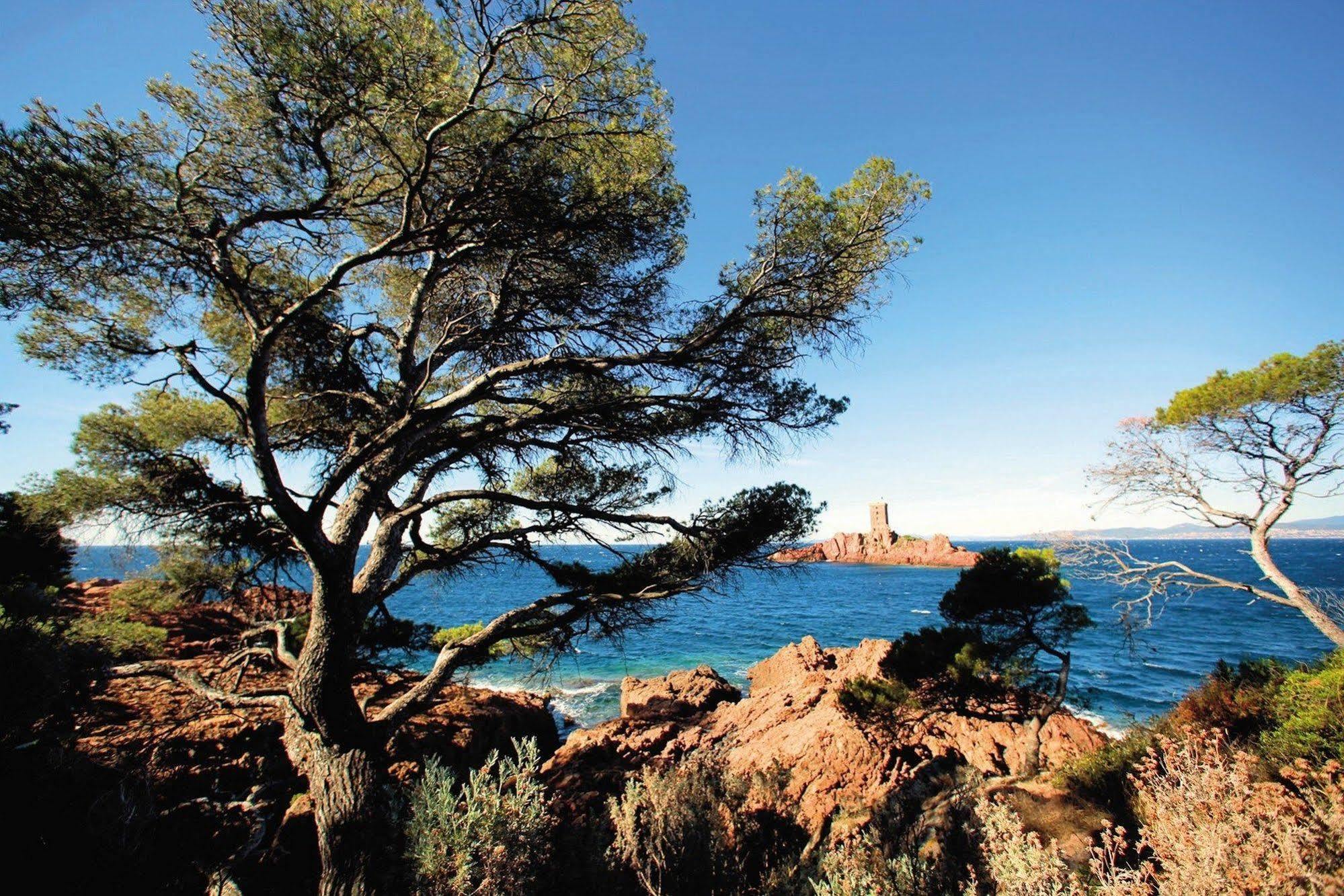 De L'esterel Pierre & 3* Saint-Raphael (Var)