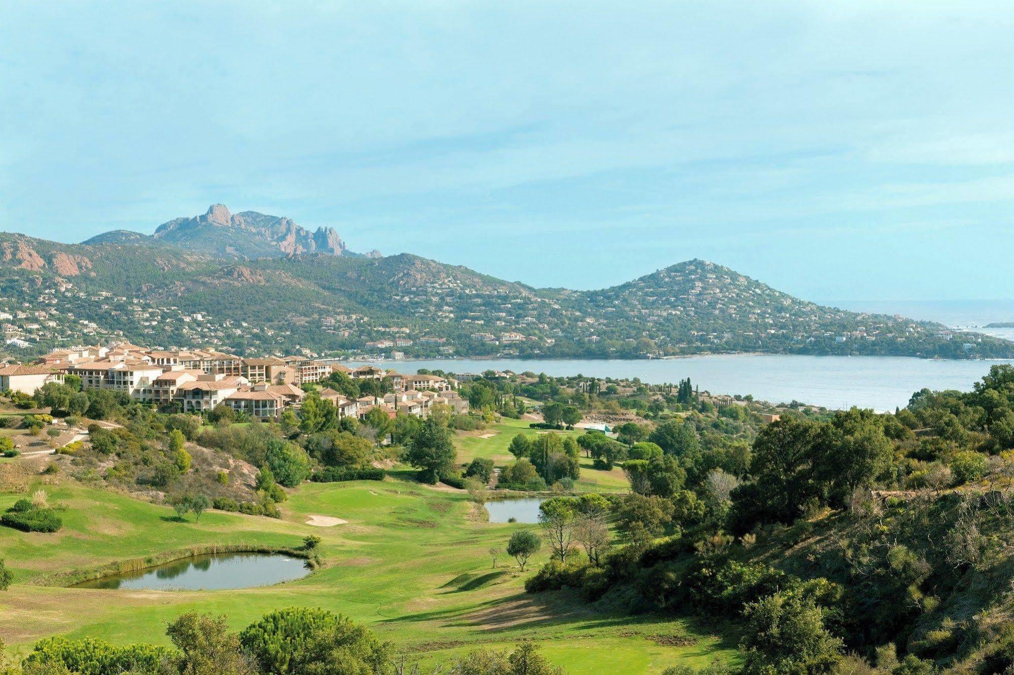 Hotel De L'esterel Pierre & Saint-Raphael (Var)