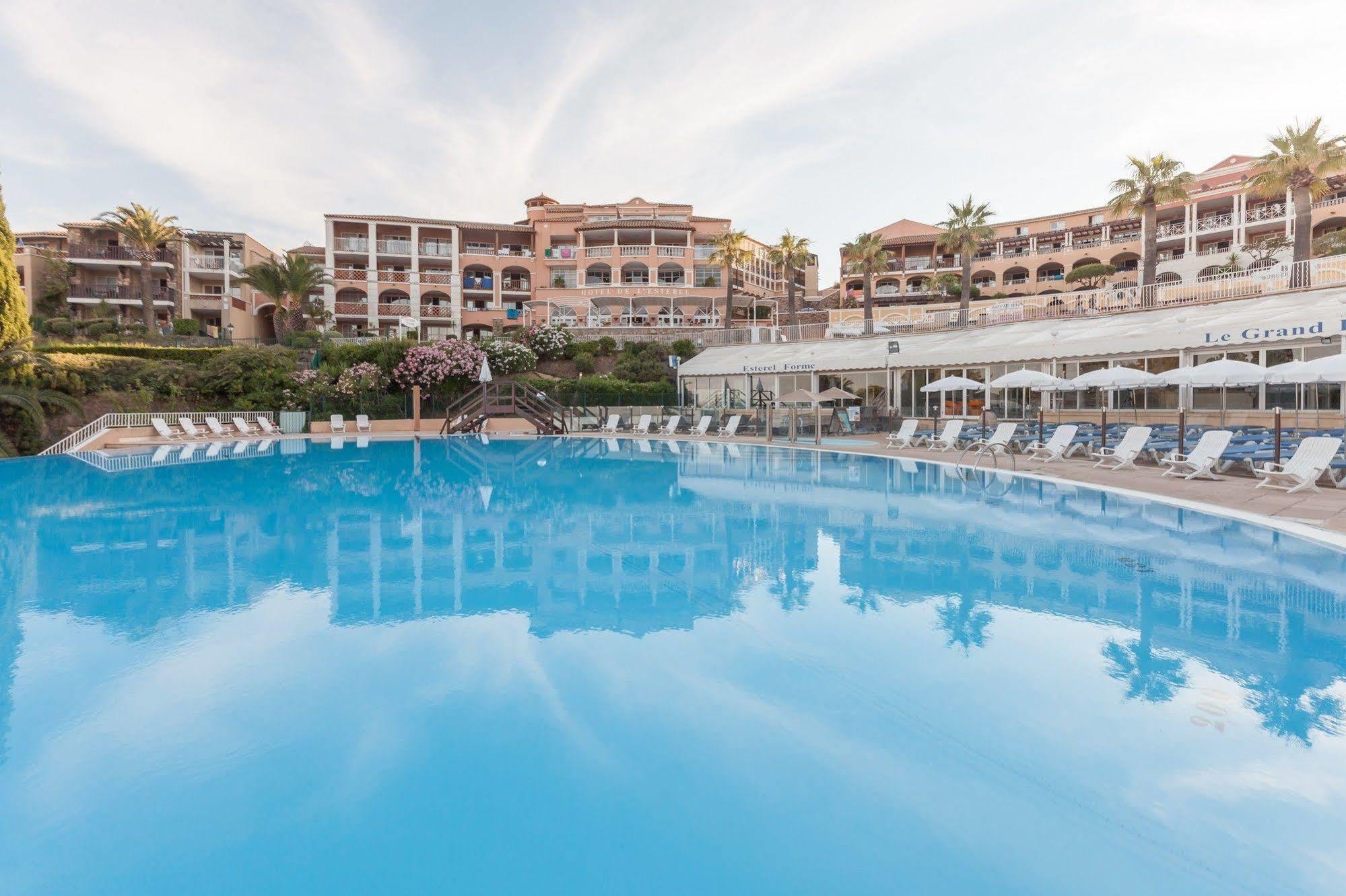 Hotel De L'esterel Pierre & Saint-Raphael (Var)