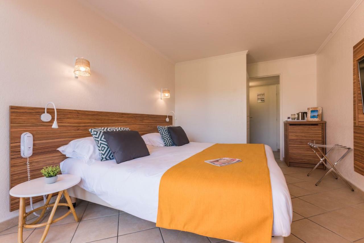 Hotel De L'esterel Pierre & Saint-Raphael (Var)